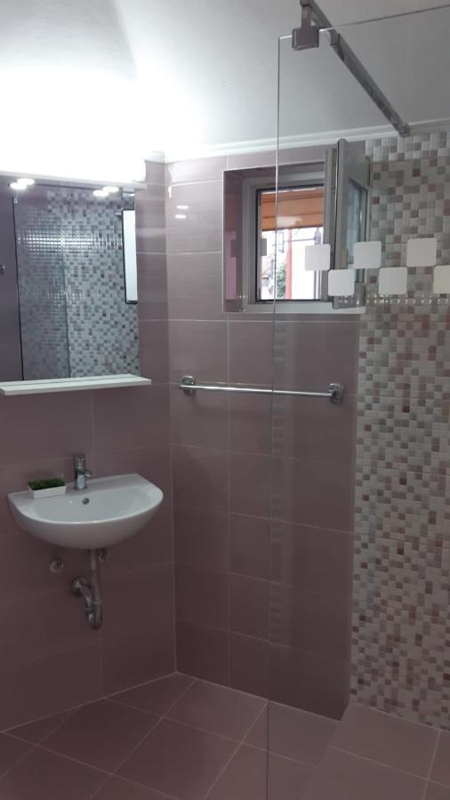 Calypso Rooms Făgăraş 外观 照片