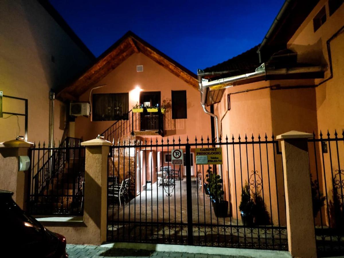 Calypso Rooms Făgăraş 外观 照片