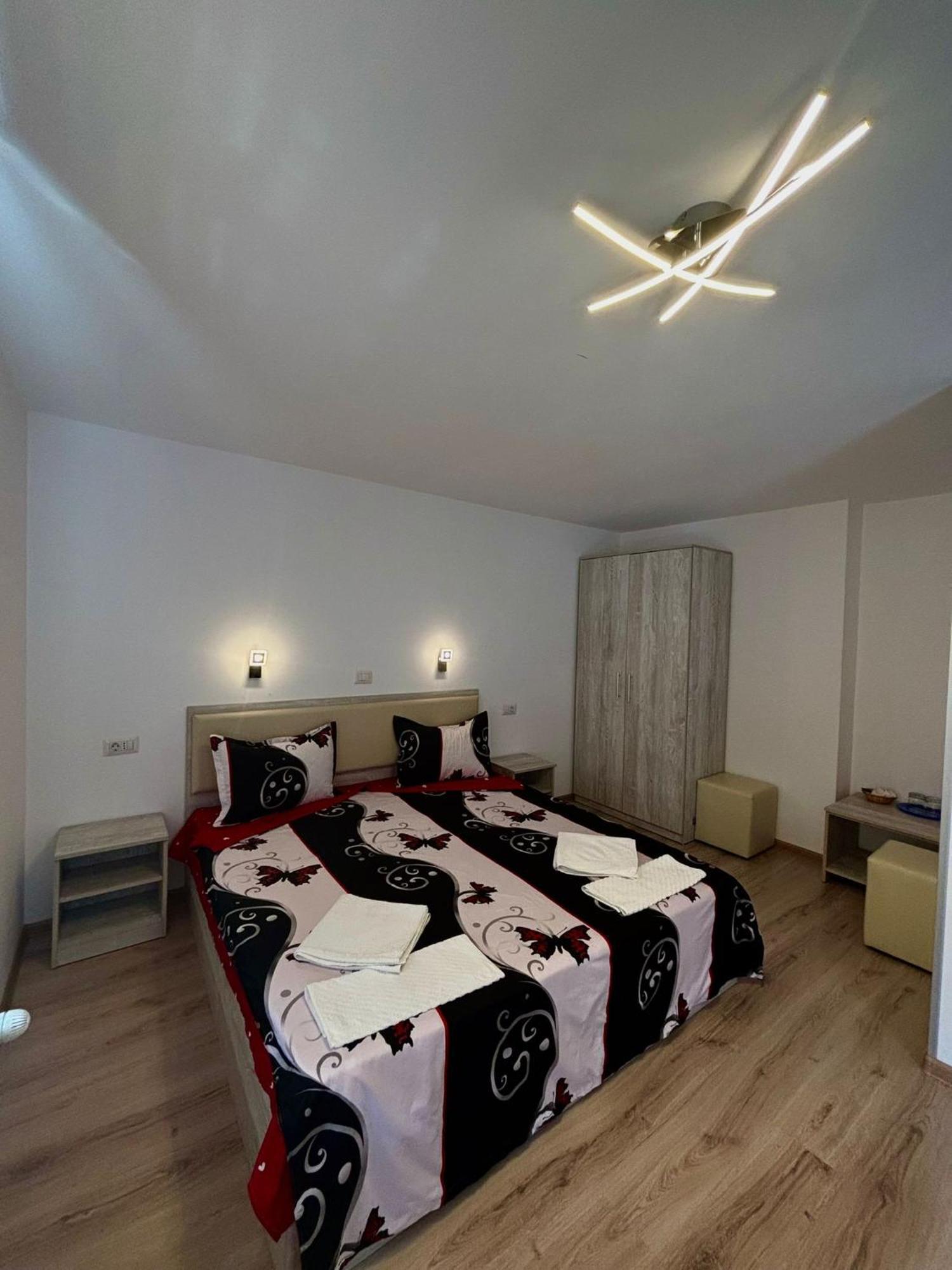 Calypso Rooms Făgăraş 外观 照片